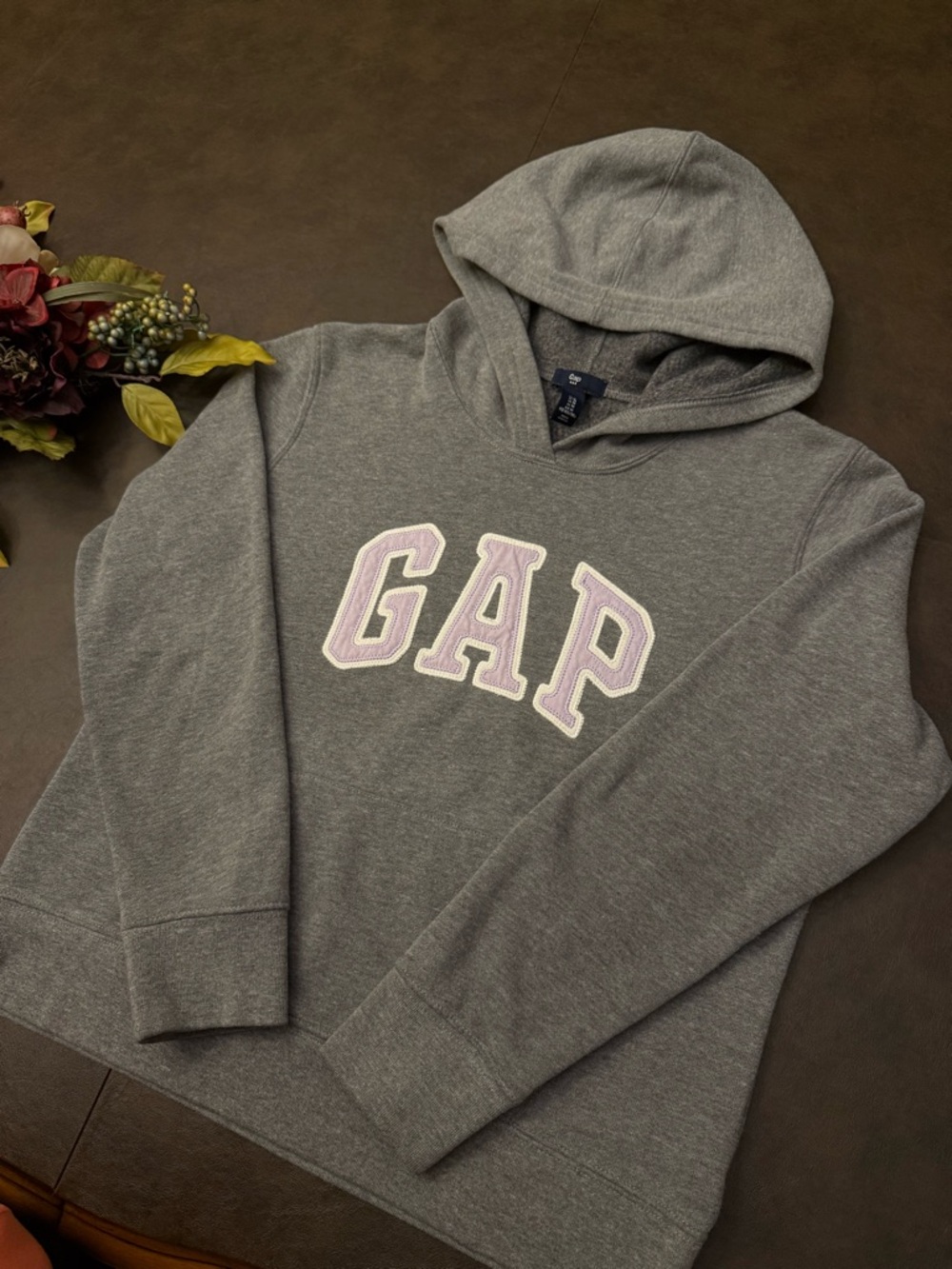GAP Vintage Y2K Women’s Dark Gray and Lilac Purple Hooded Pullover Sweatshirt; M - Picture 3 of 10